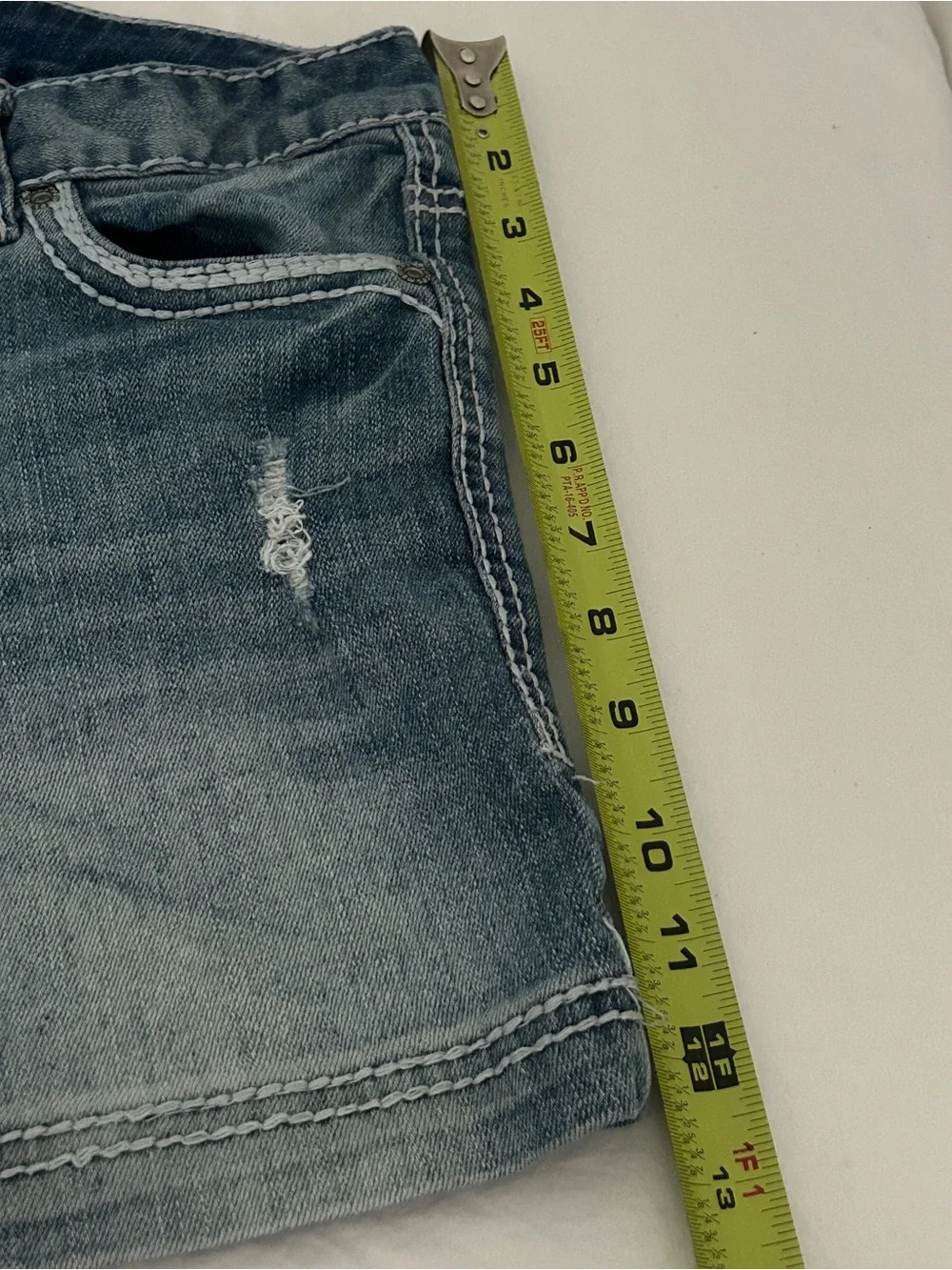 Maurices small Denim Jean Shorts distressed with Contrast Stitching Size 5/6 5 6